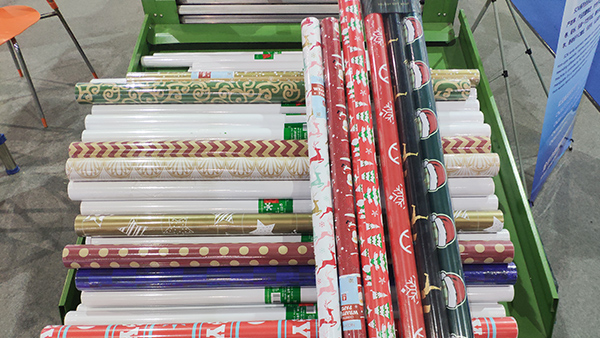 復(fù)卷機(jī)操作注意事項(xiàng)及性能特點(diǎn)有哪些？